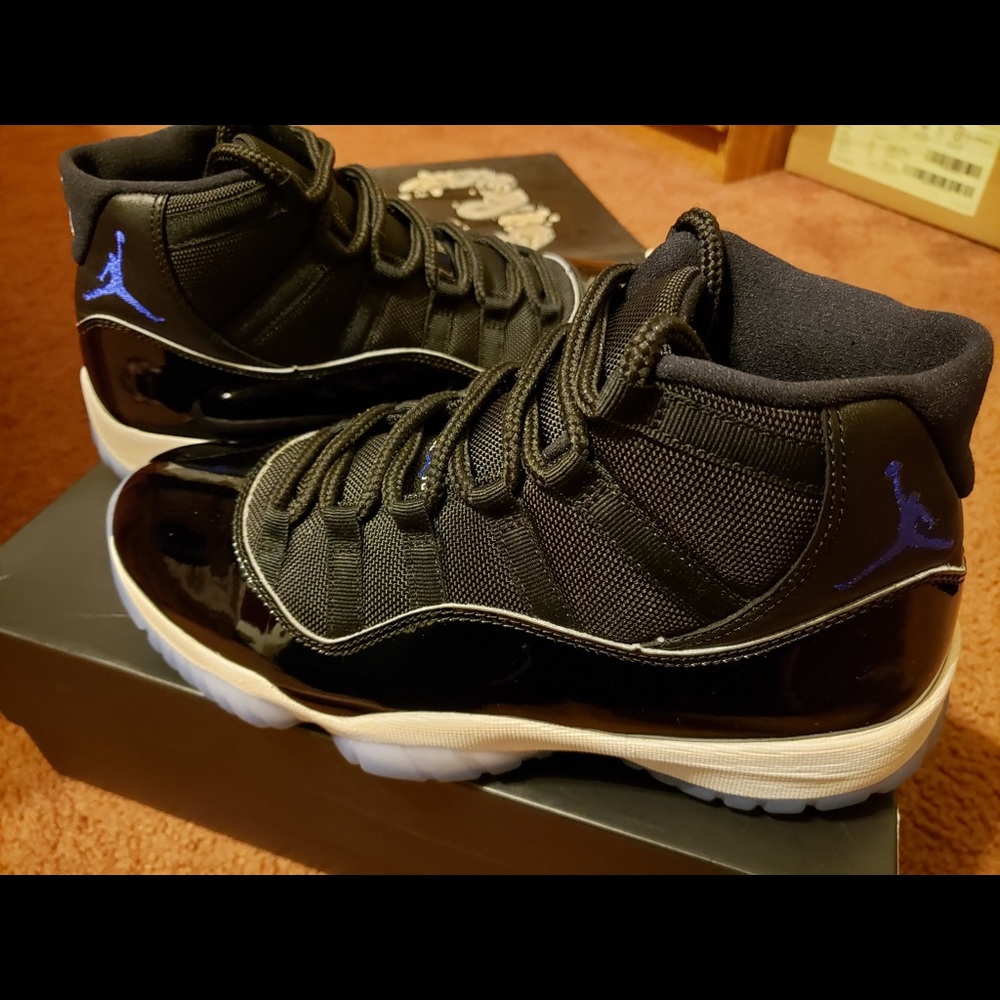 Jordan 11 Space Jam size 9.5 men’s - Picture 2 of 5